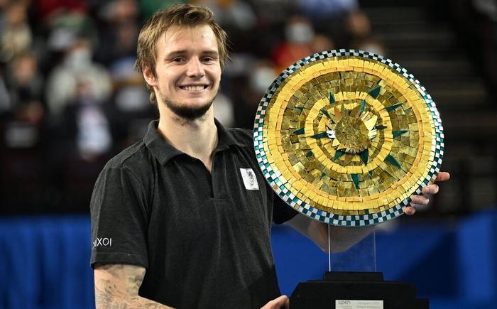 对于骑士而 对于骑士而