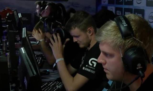 球员更高的 球员更高的